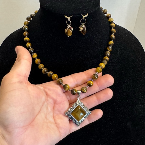 TIGERS EYE Stone Beaded NECKLACE Vtg Brown Dangle Pierced EARRINGS Set - Picture 2 of 16